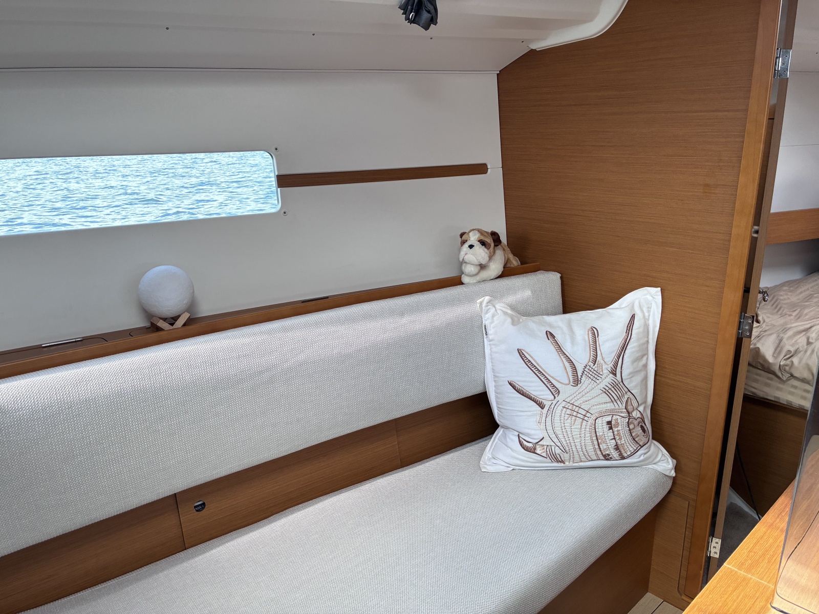 2015 Jeanneau Sun Odyssey 349