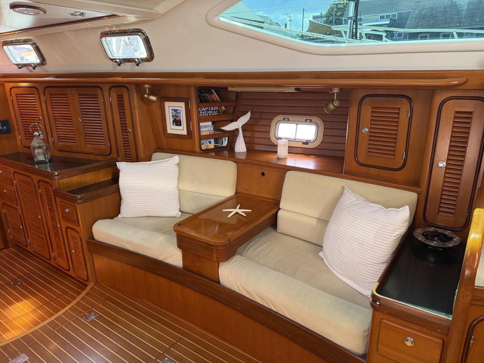 2008 Passport 515 Center Cockpit