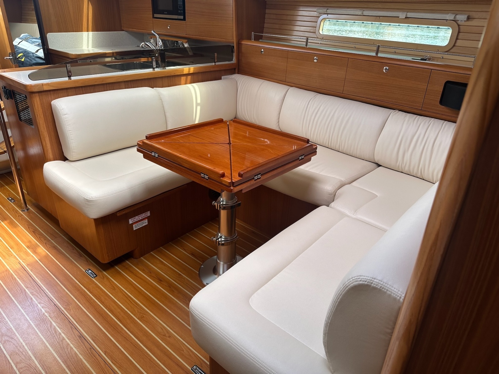2020 Catalina 425