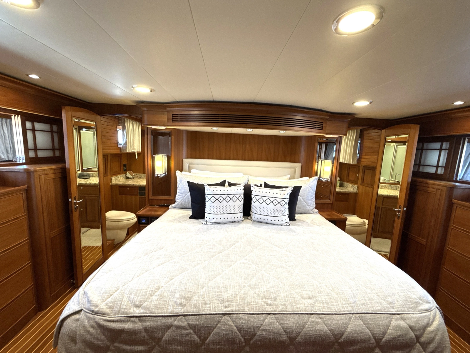 2020 Marlow Explorer 70E-CB