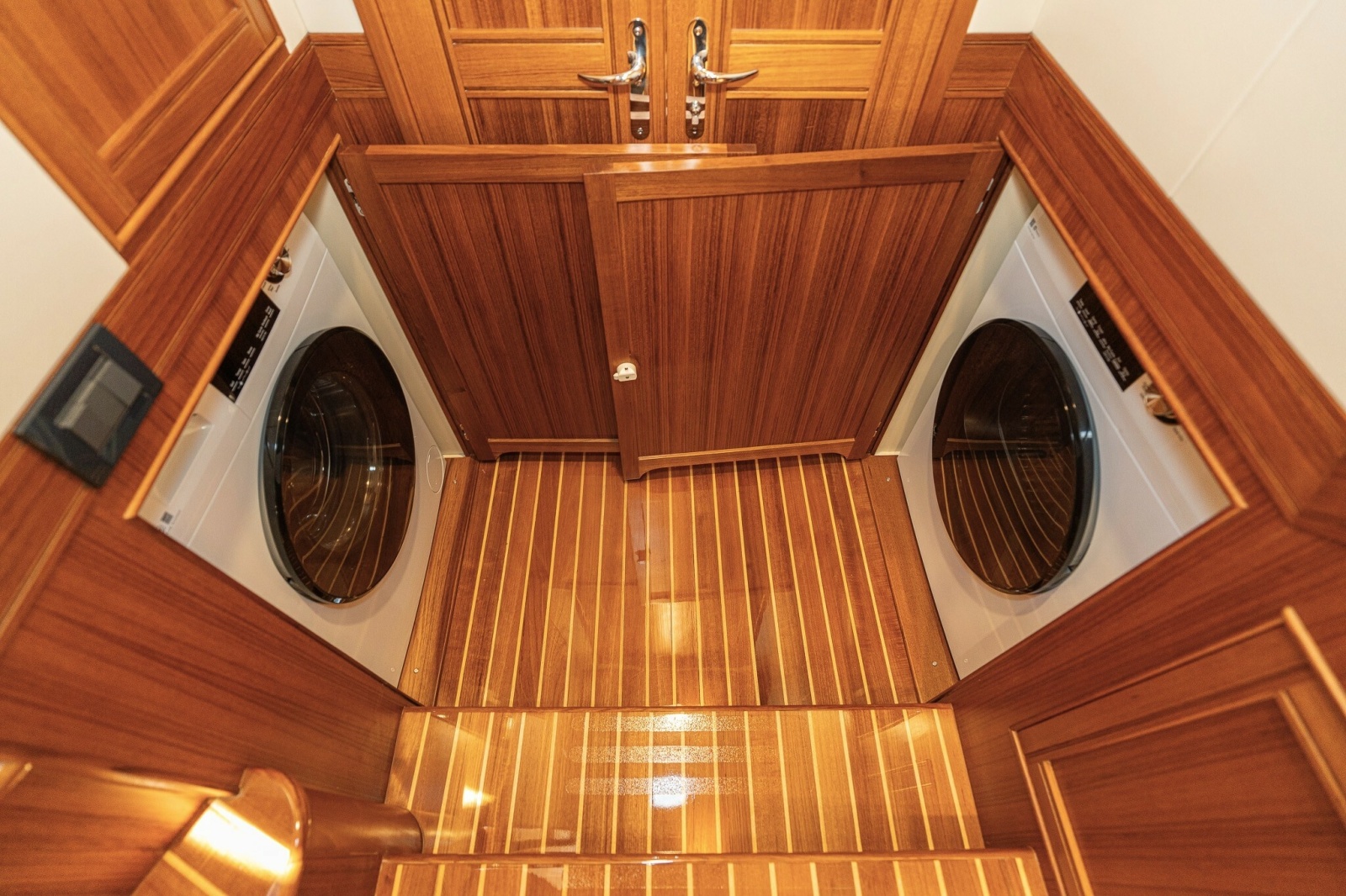 2020 Marlow Explorer 70E-CB