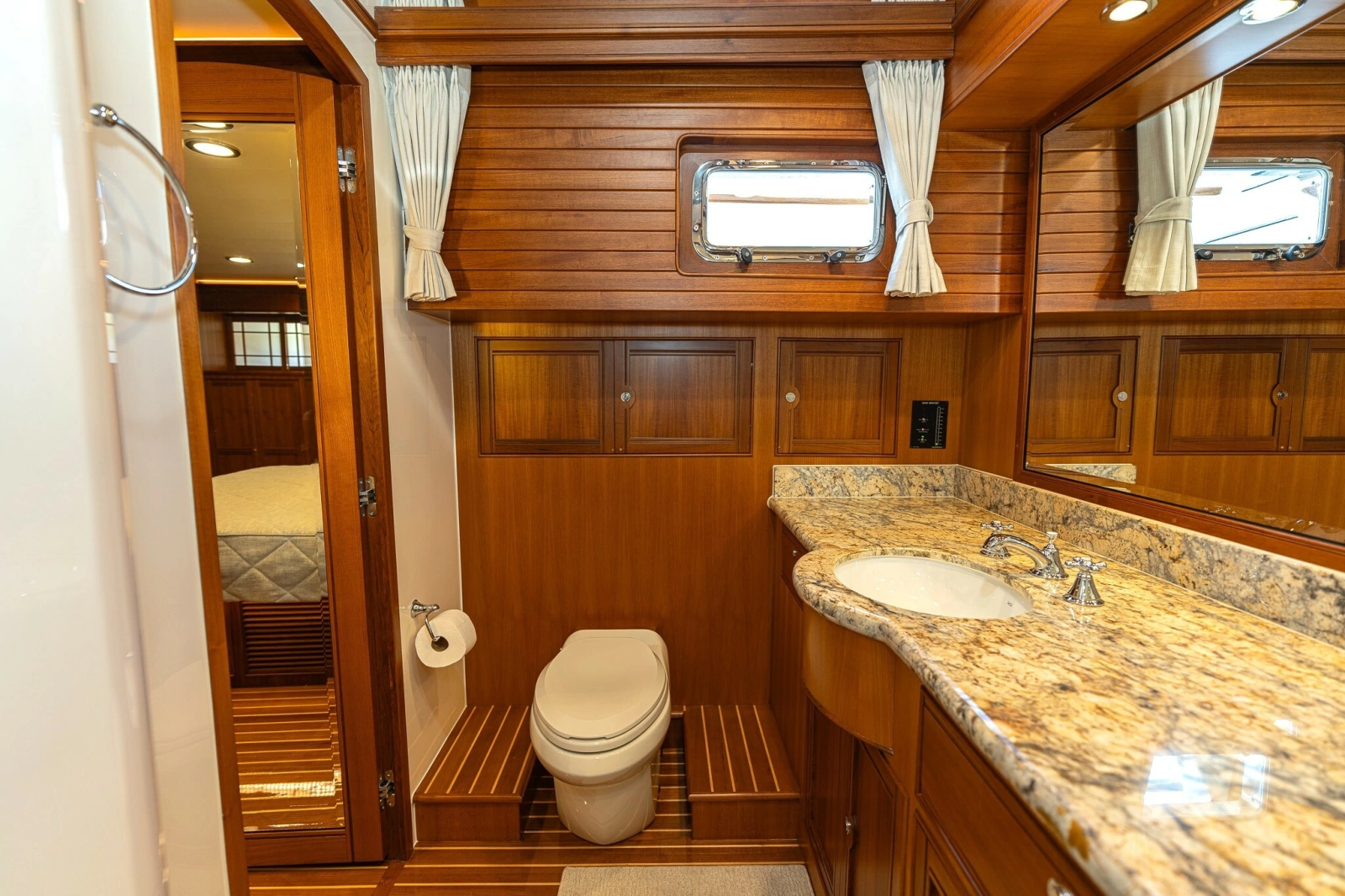 2020 Marlow Explorer 70E-CB