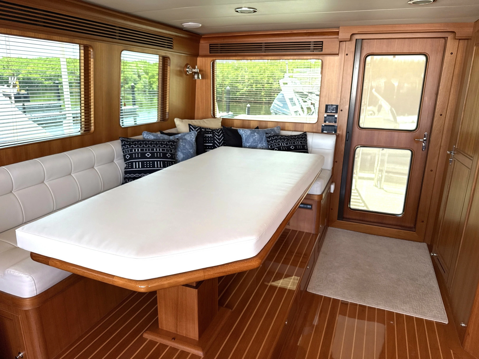 2020 Marlow Explorer 70E-CB