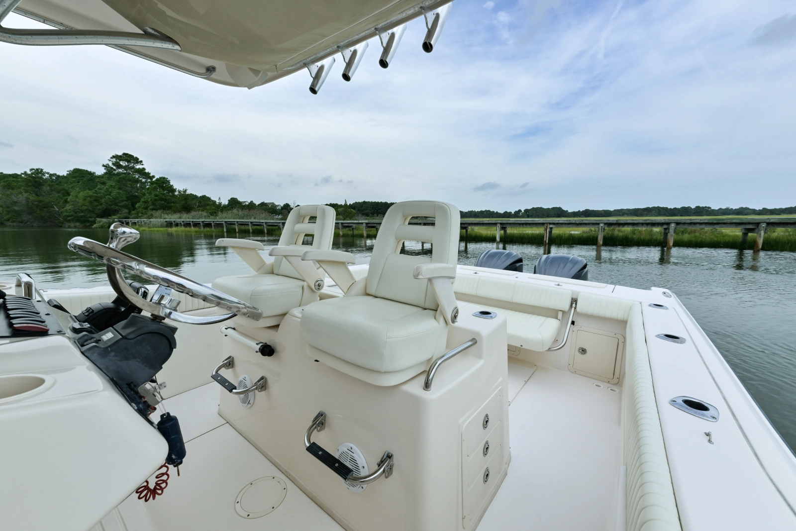 2008 Grady-White 306 Bimini