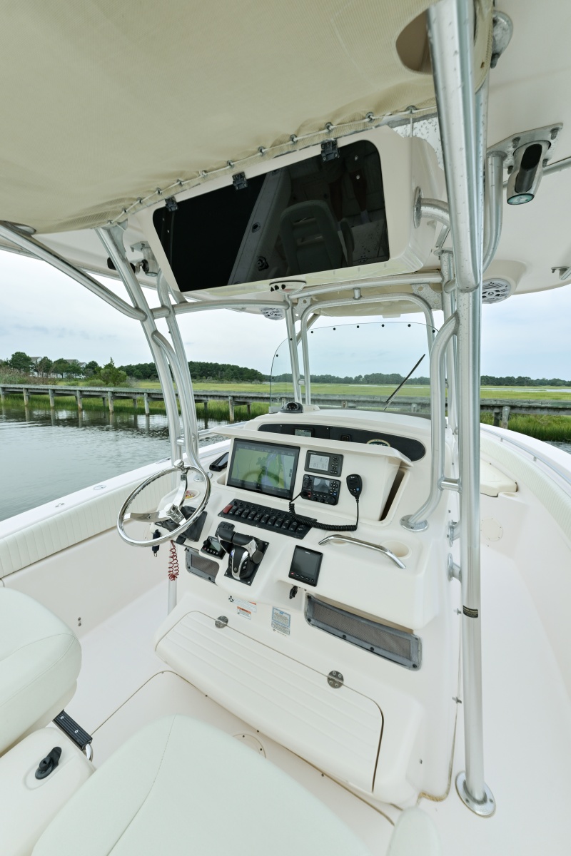2008 Grady-White 306 Bimini