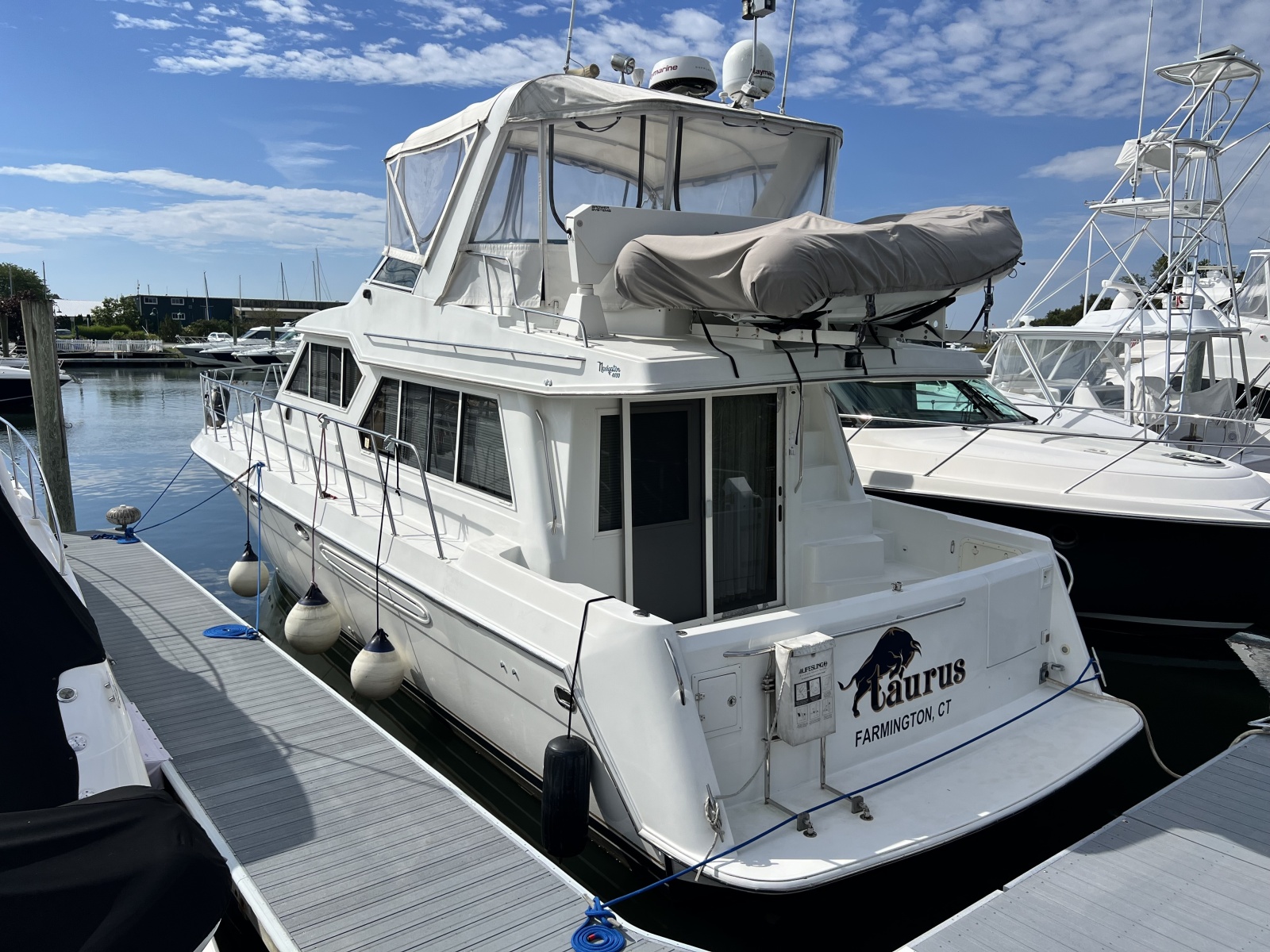2004 Navigator 4400