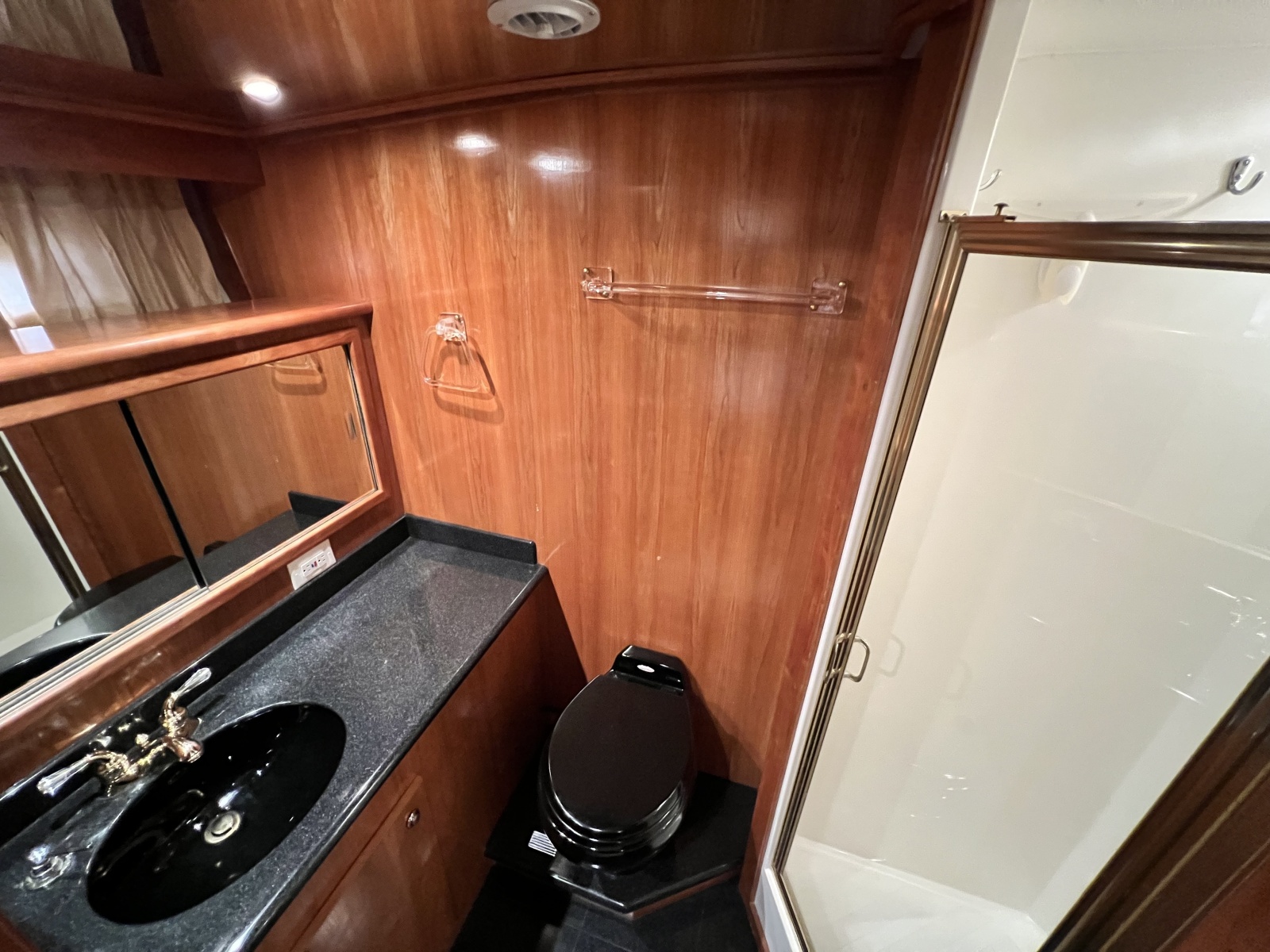 2004 Navigator 4400
