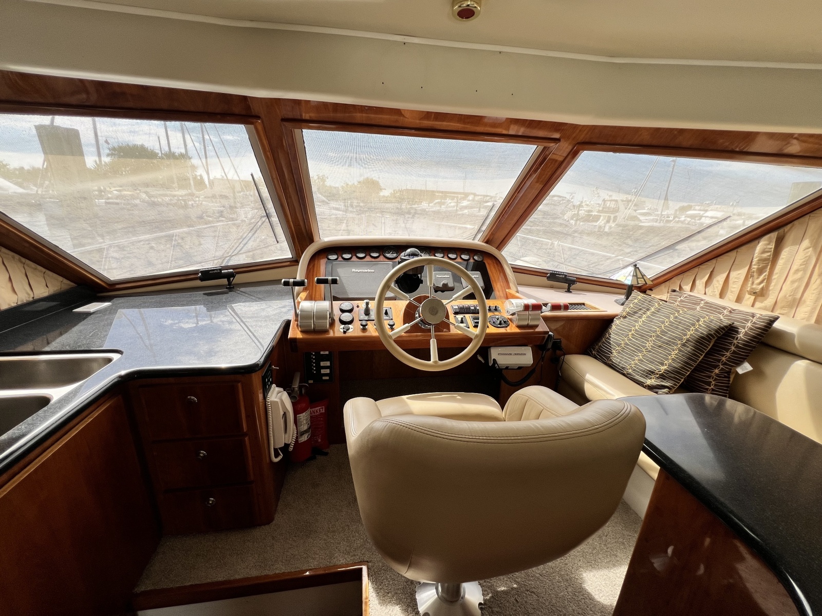 2004 Navigator 4400