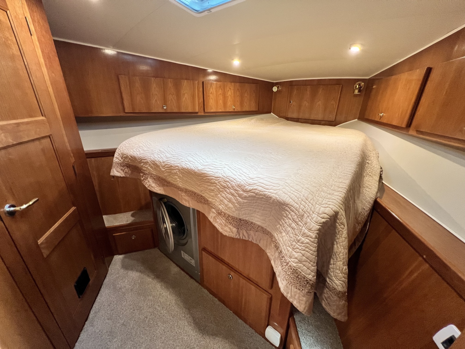 2004 Navigator 4400