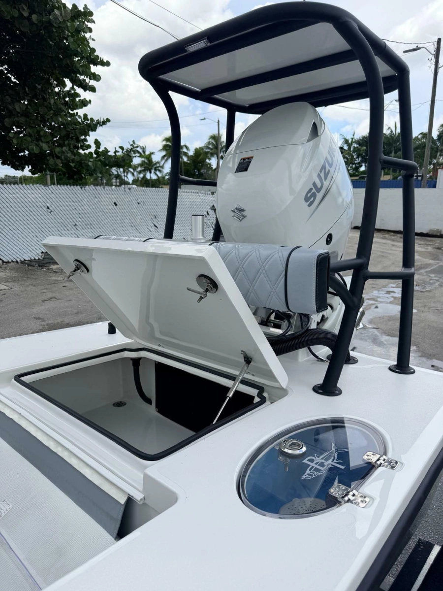 17ft Beavertail Yacht For Sale