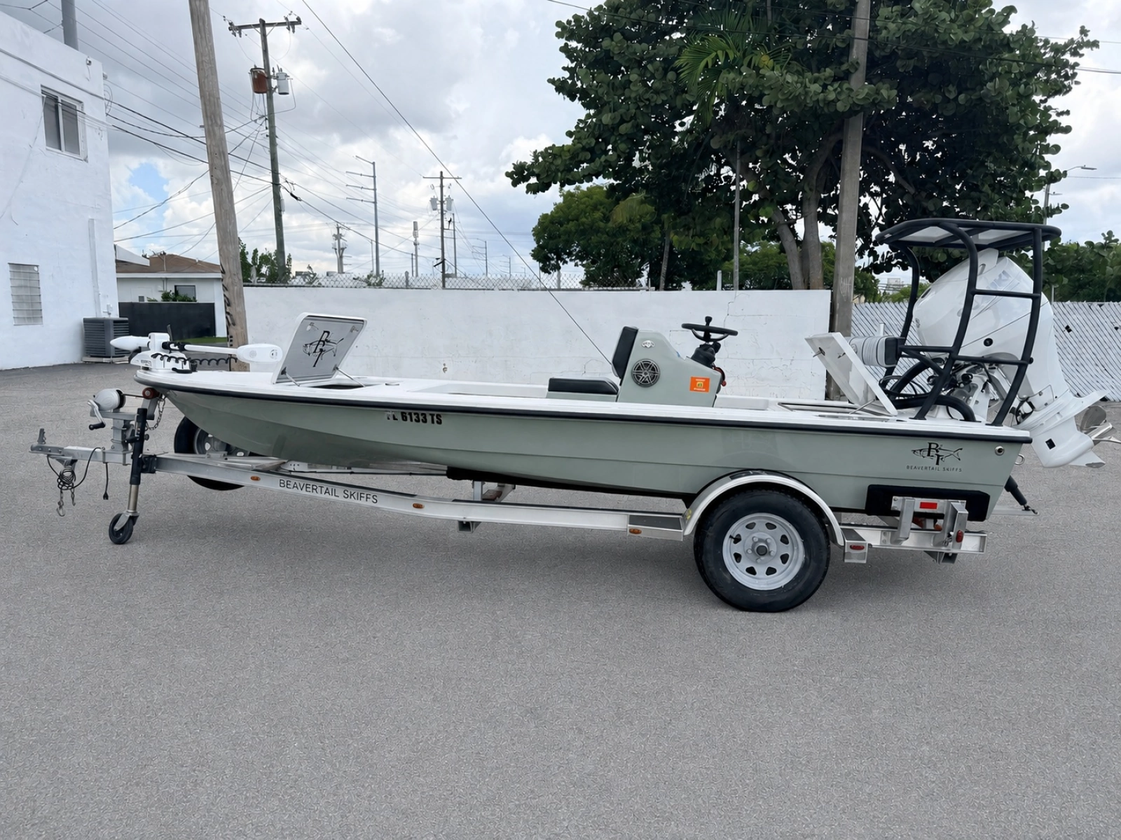 17ft Beavertail Yacht For Sale