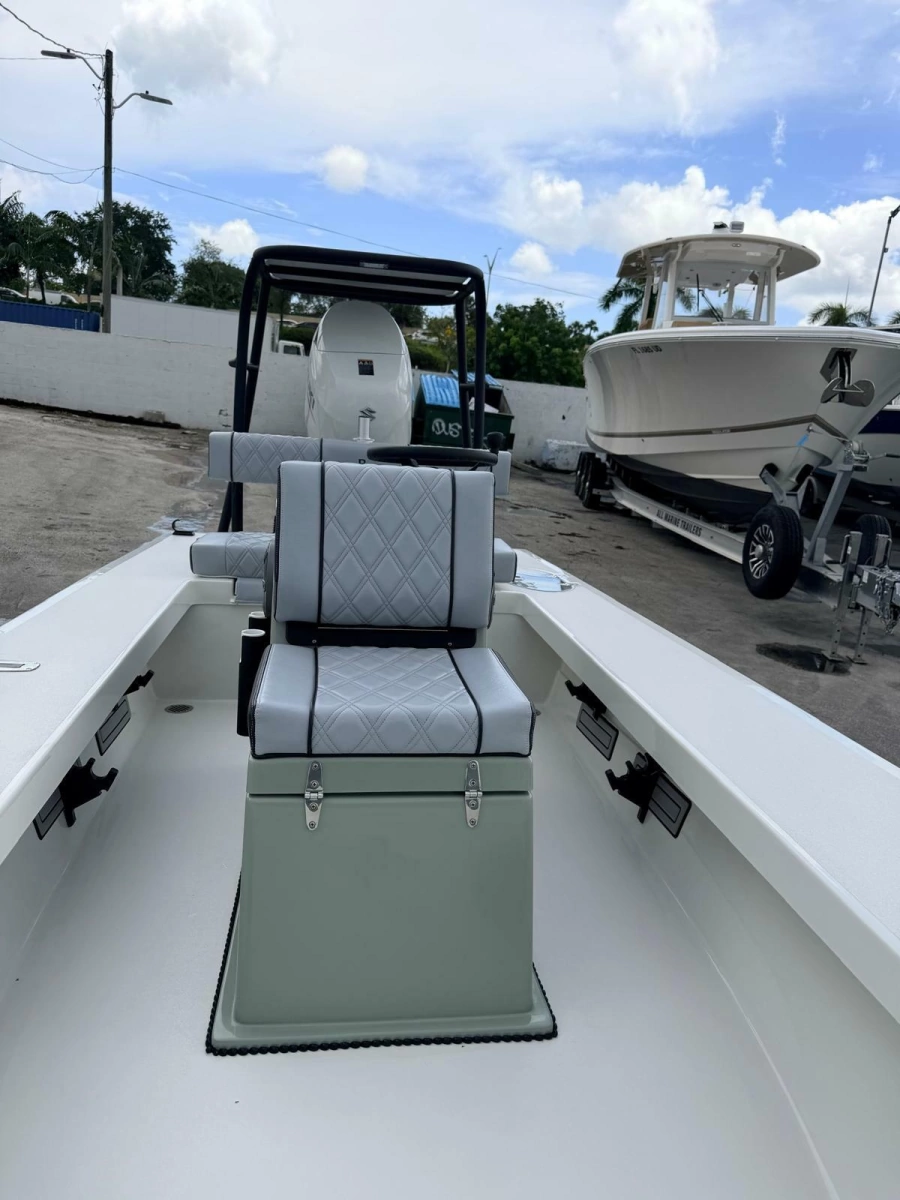 17ft Beavertail Yacht For Sale