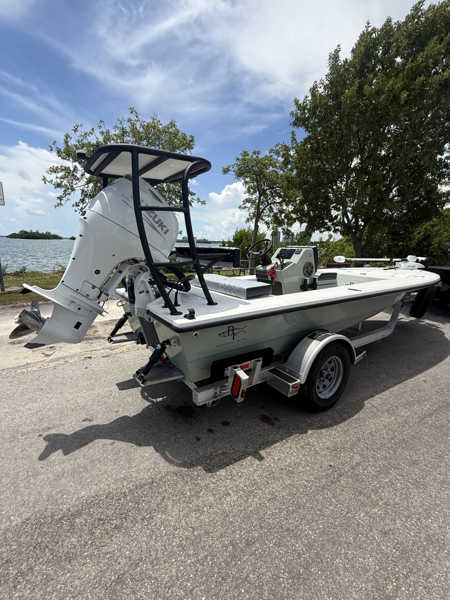 17ft Beavertail Yacht For Sale