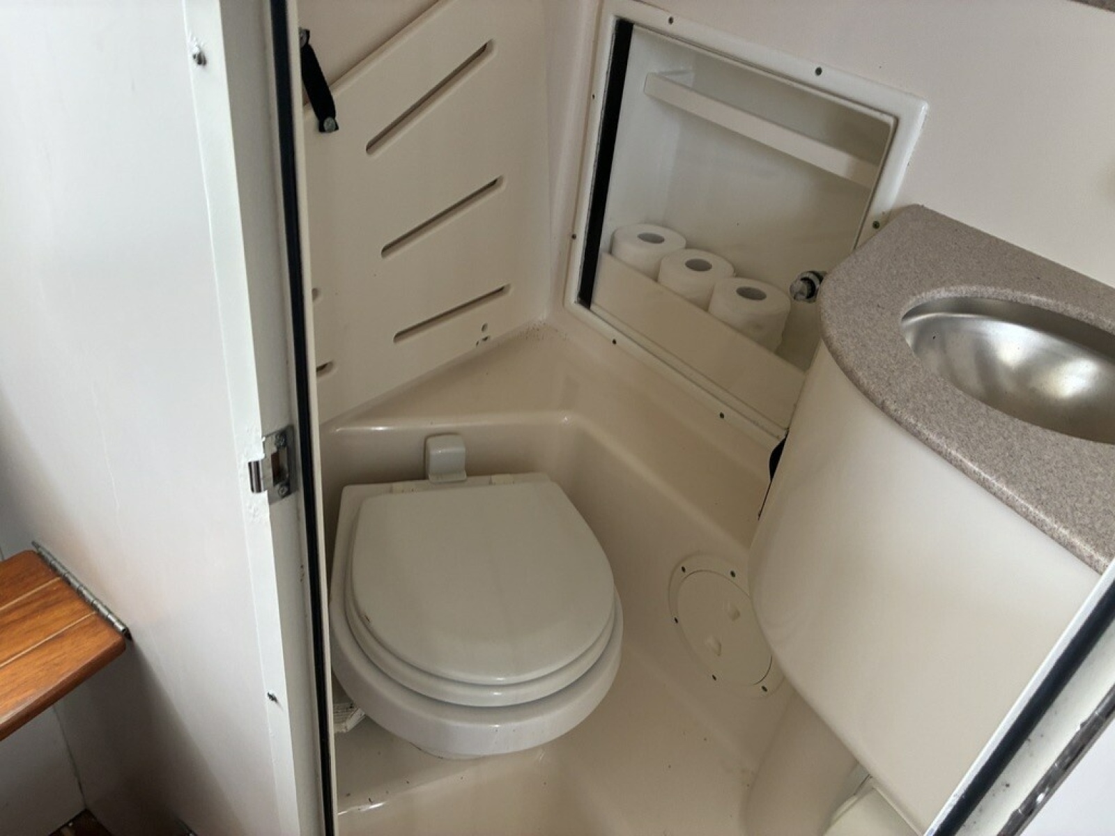 2003 Pursuit 3070 Express