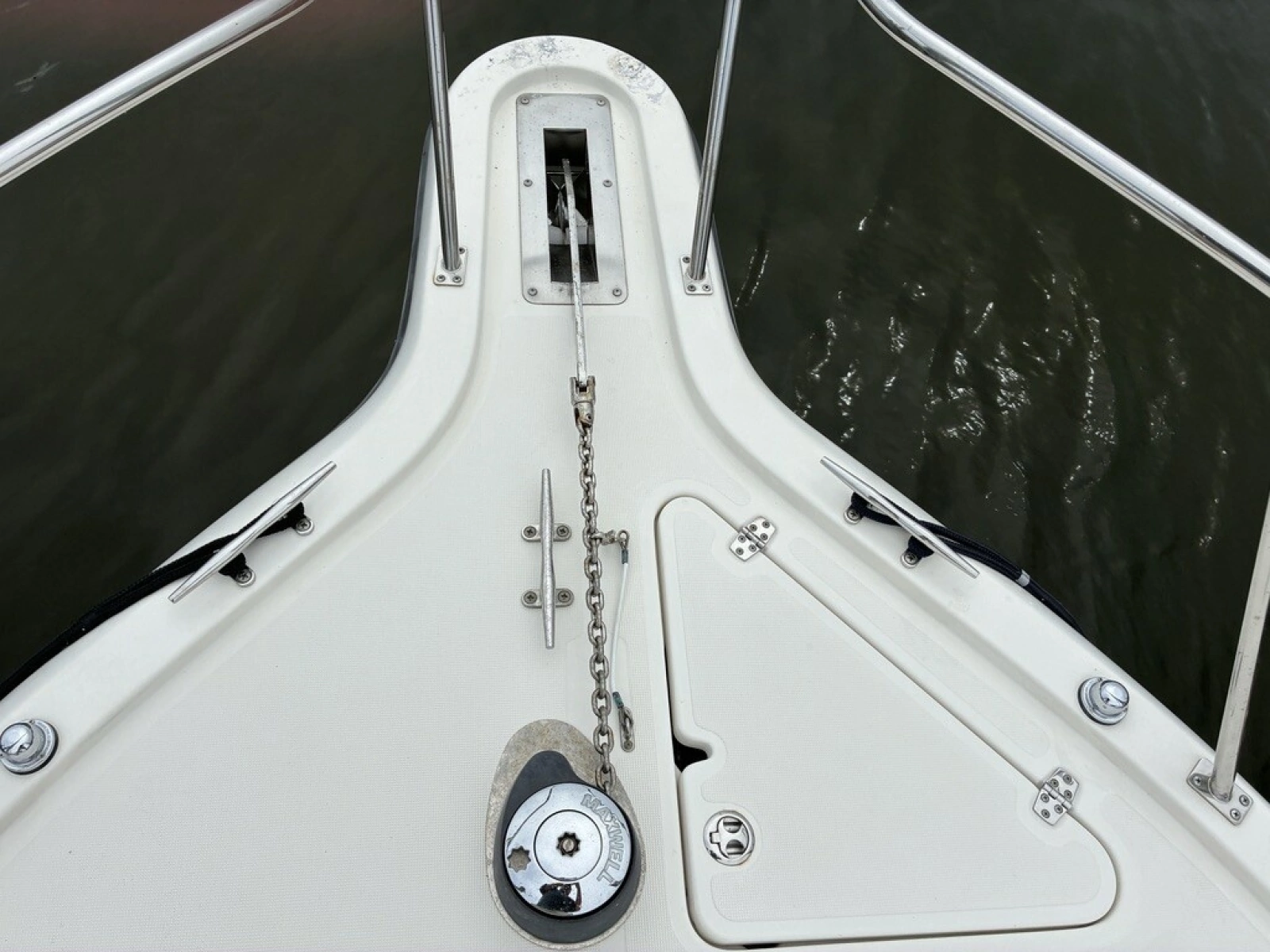 2003 Pursuit 3070 Express