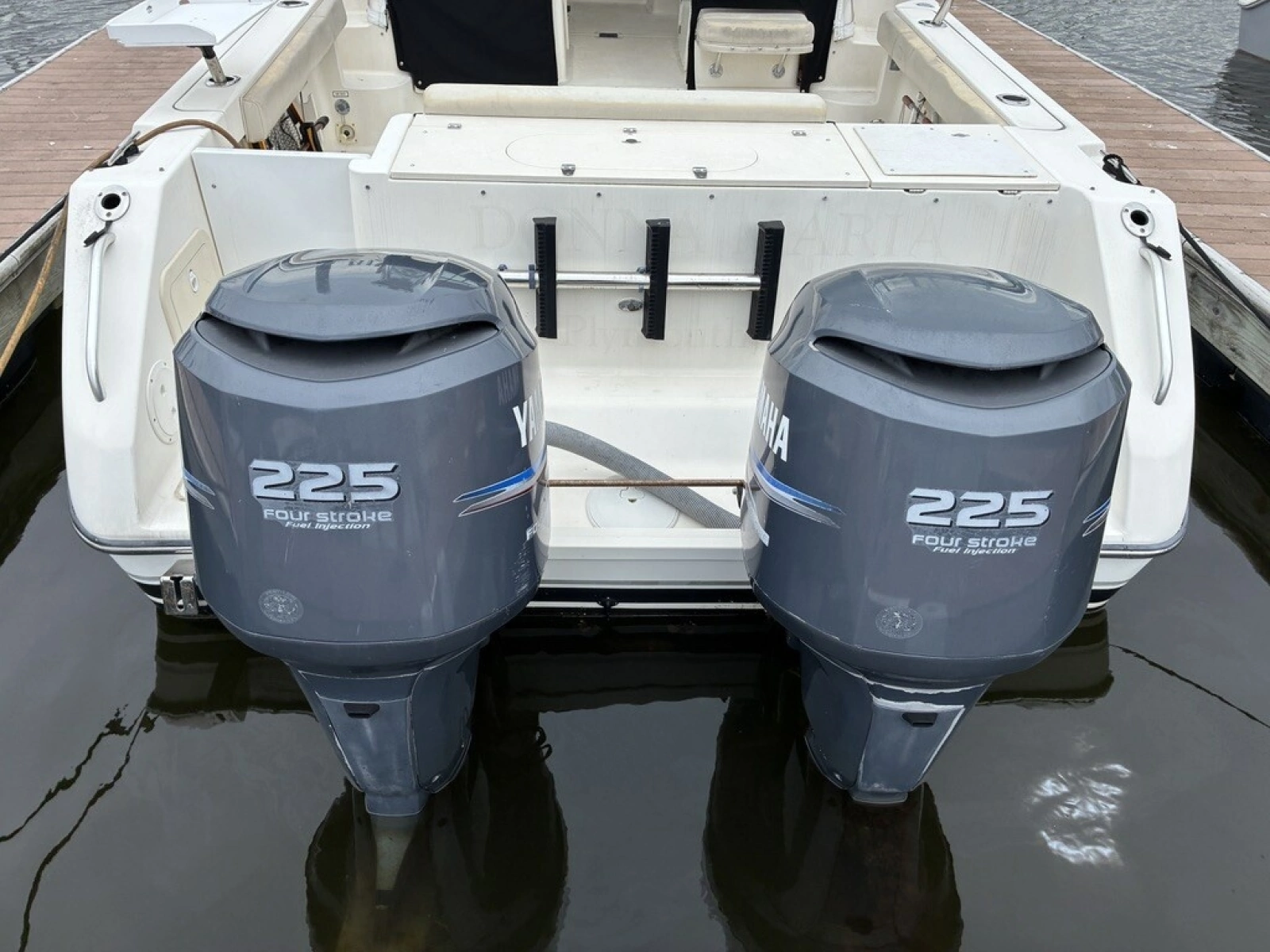 2003 Pursuit 3070 Express
