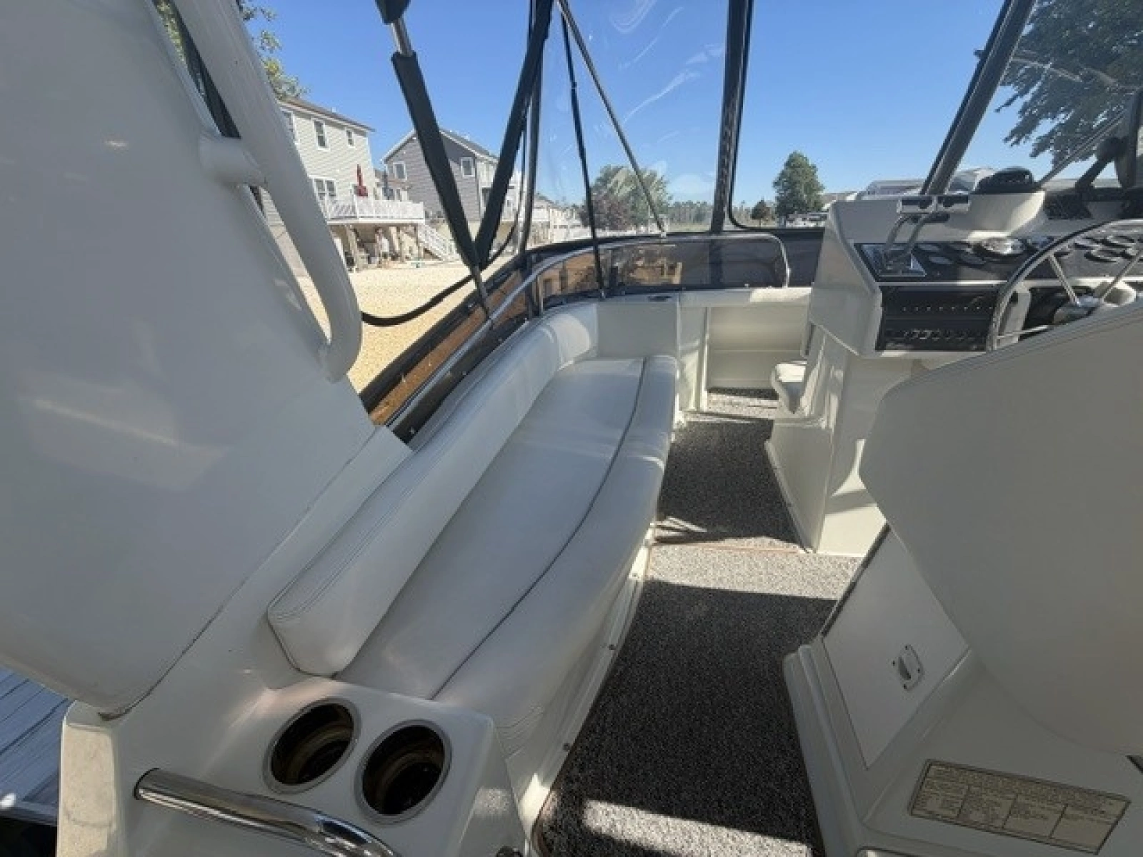 Bridge port side seat
