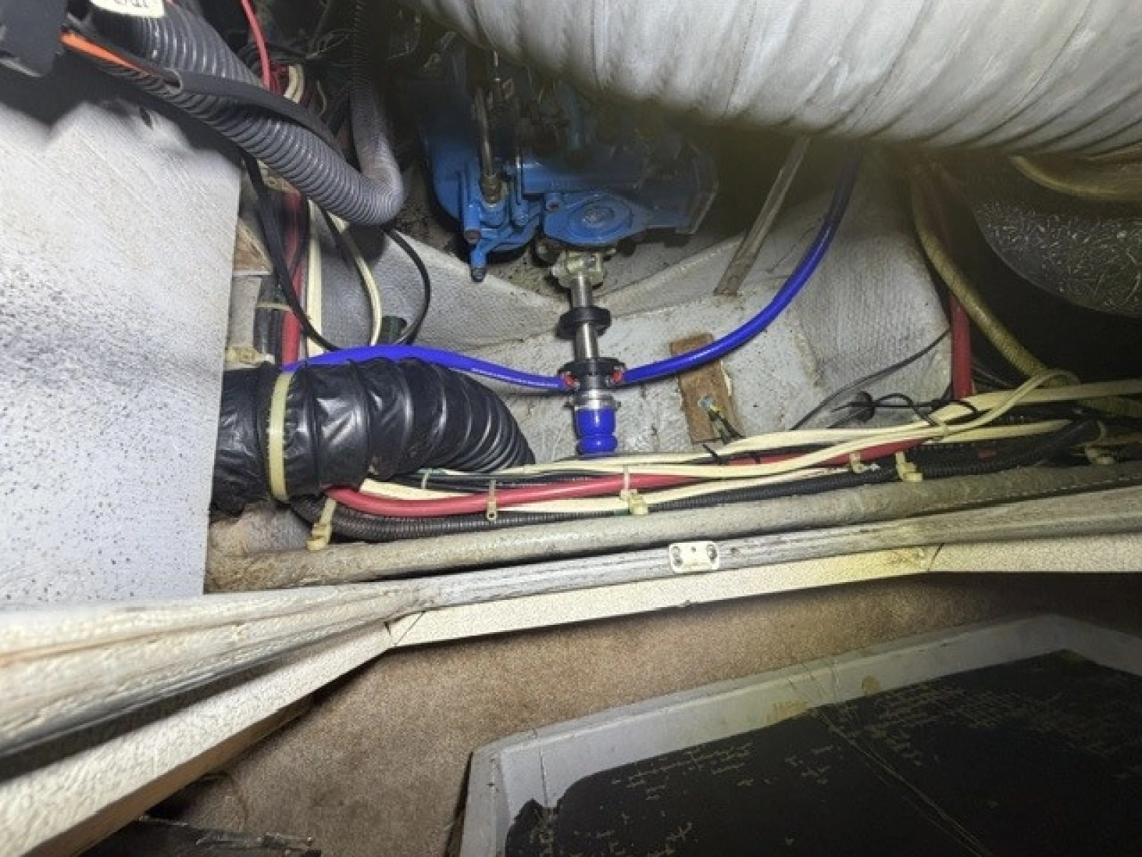 Port shaft seal