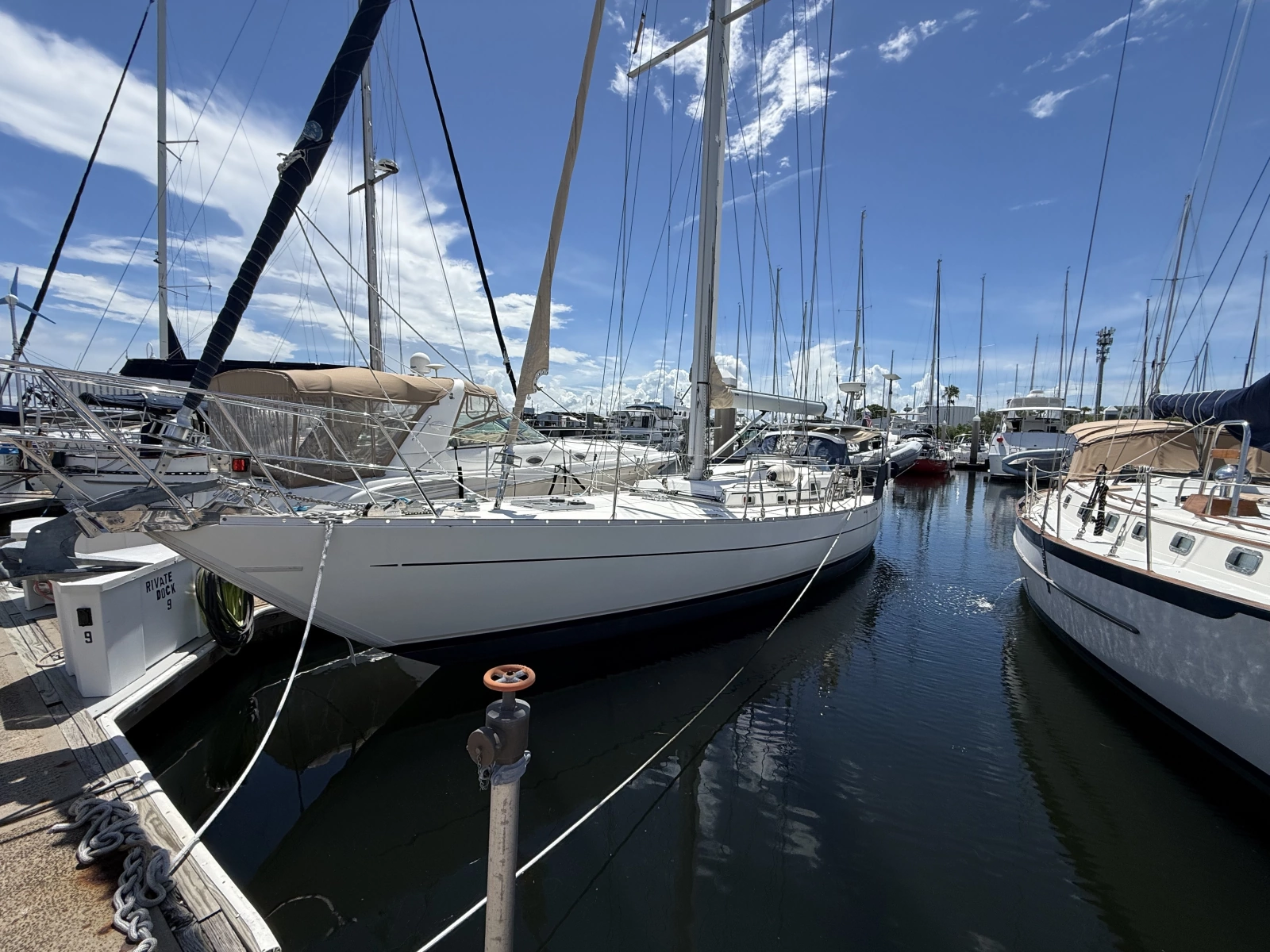2011 Reliance 44