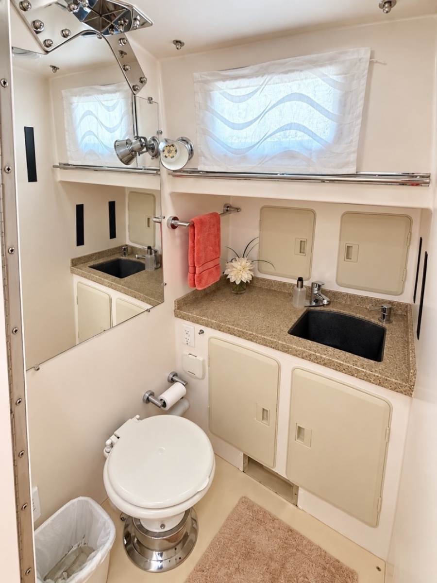 2011 Reliance 44
