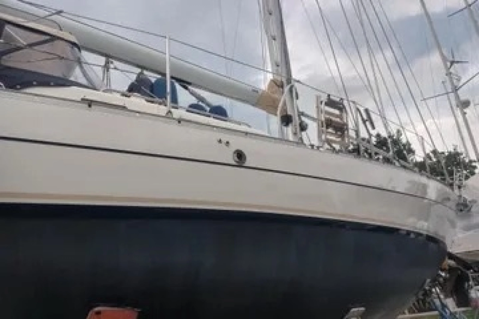 2011 Reliance 44