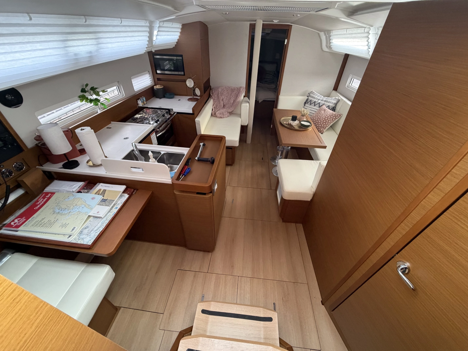 2024 Jeanneau Sun Odyssey 410