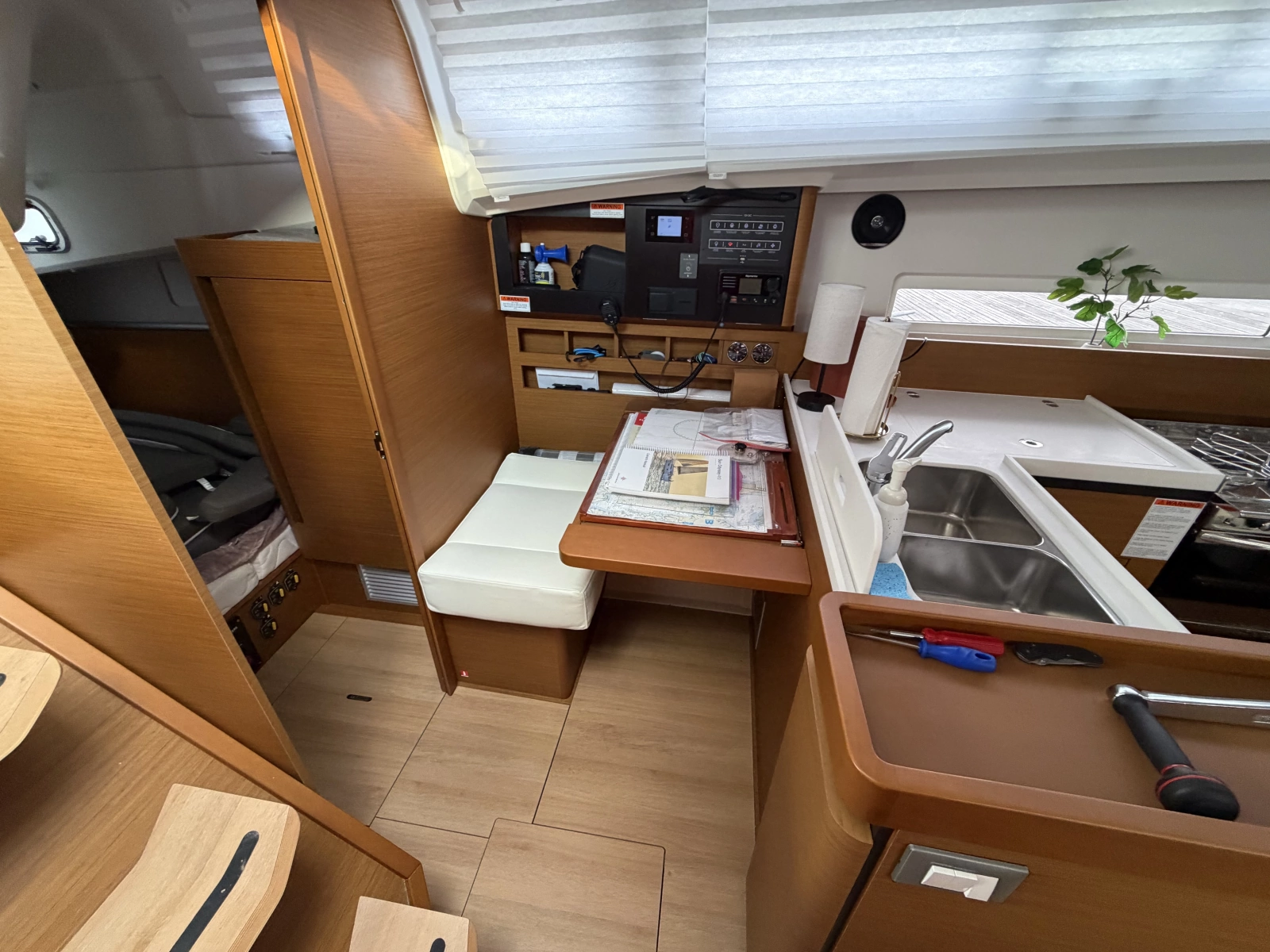 2024 Jeanneau Sun Odyssey 410