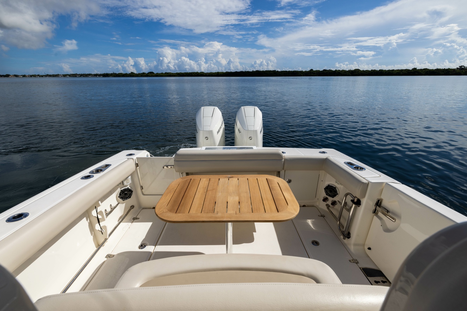 2024 Boston Whaler 330 Outrage