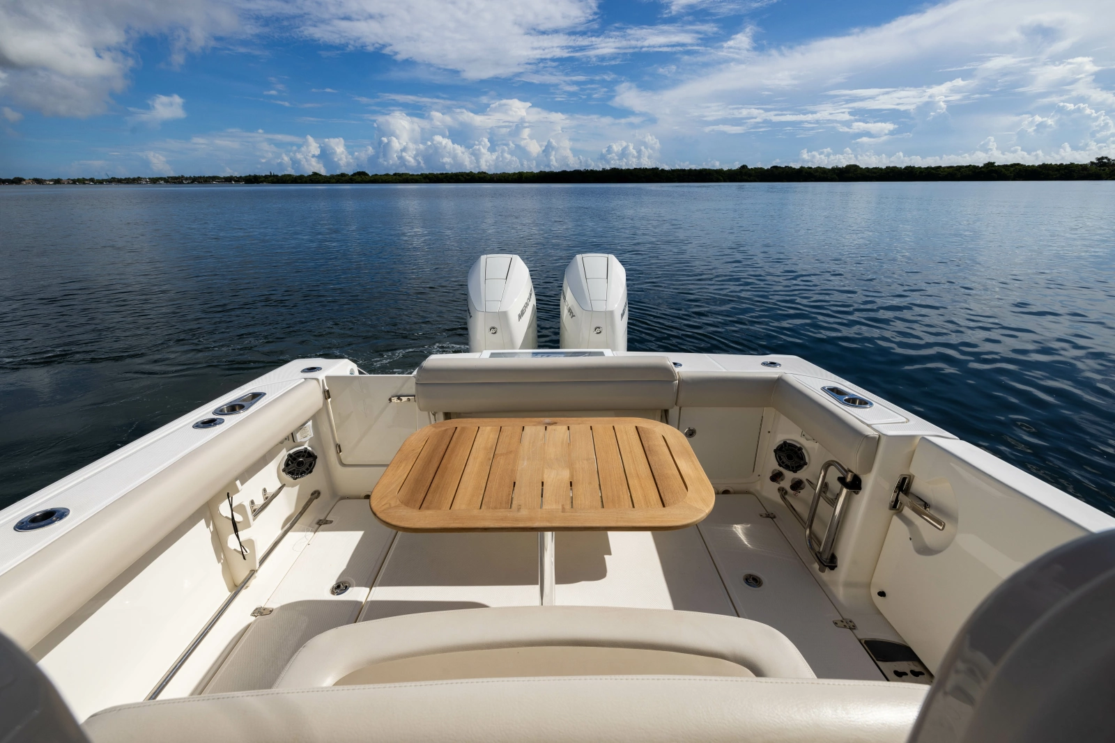 2024 Boston Whaler 330 Outrage