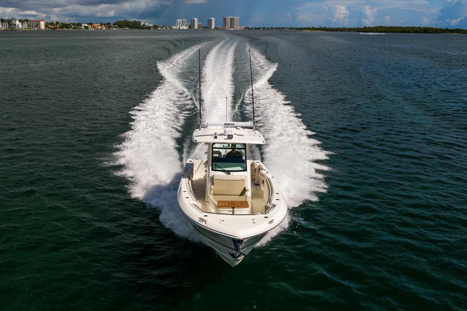 2024 Boston Whaler 330 Outrage