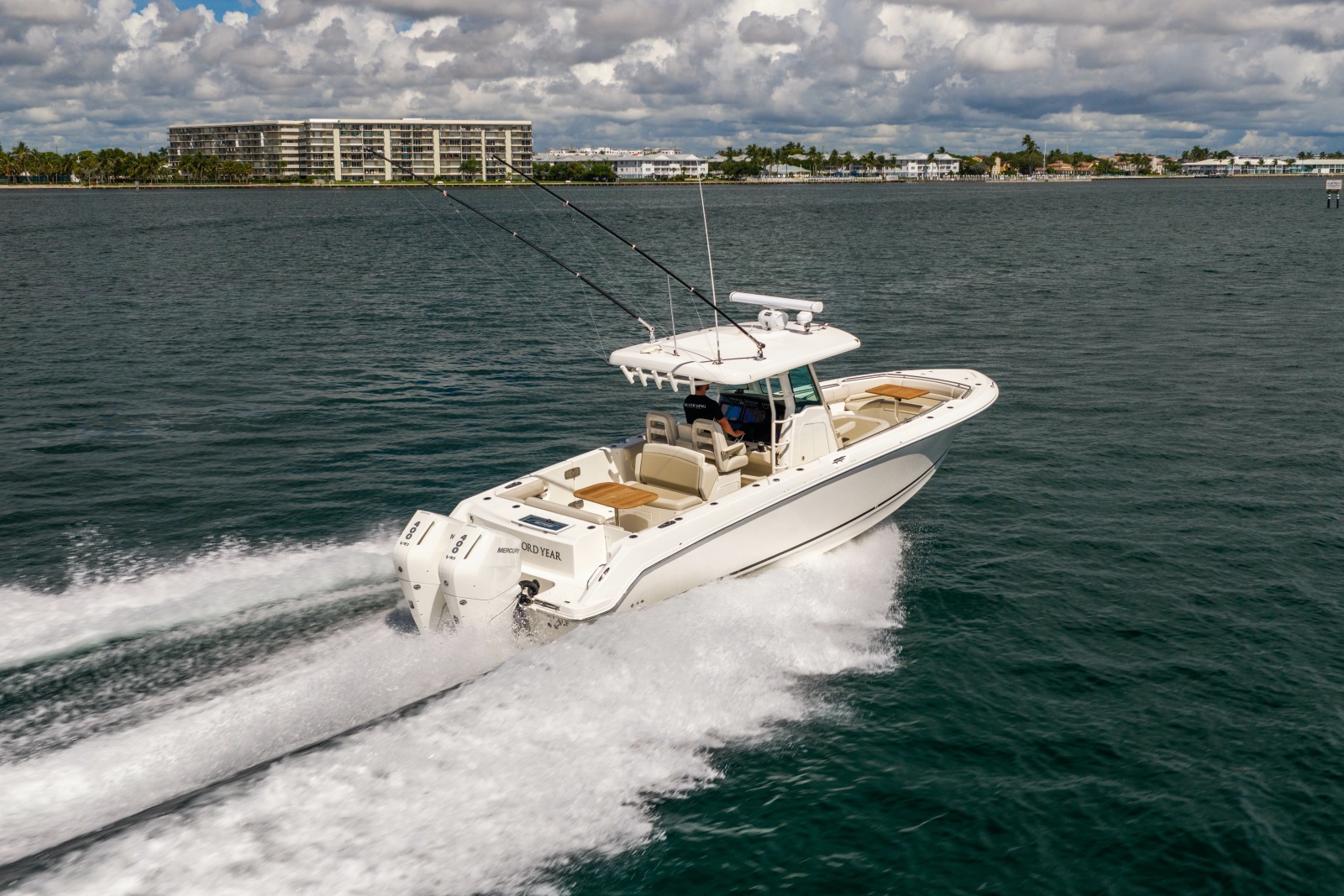 2024 Boston Whaler 330 Outrage