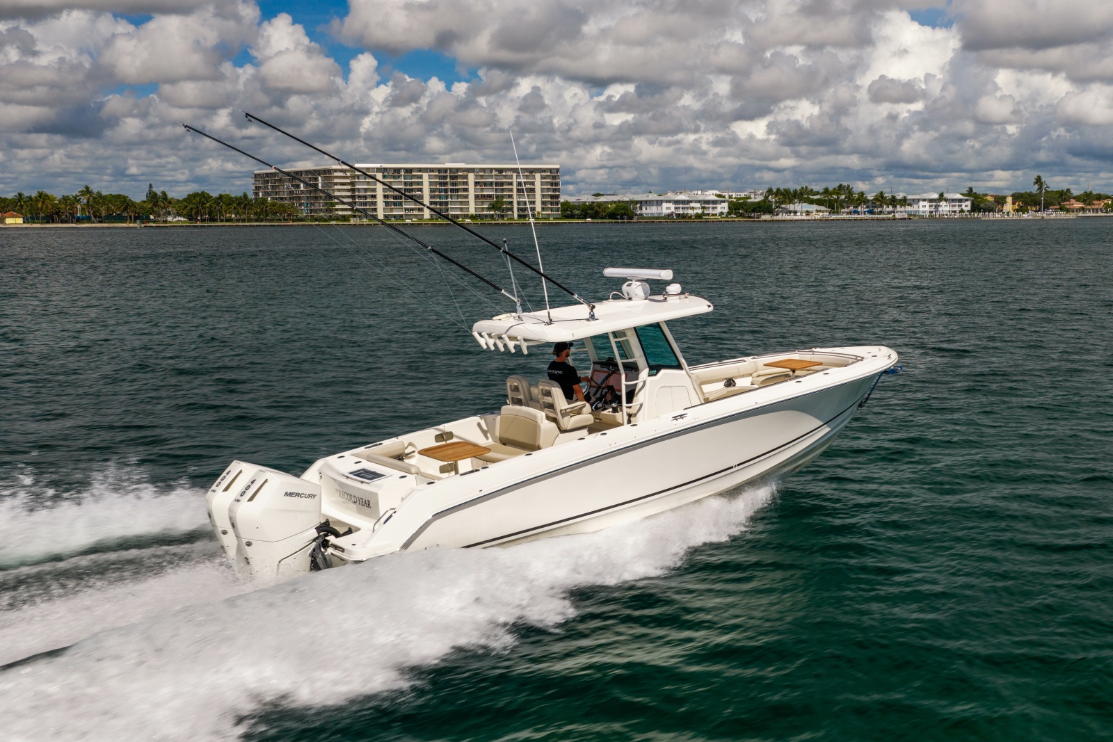 2024 Boston Whaler 330 Outrage