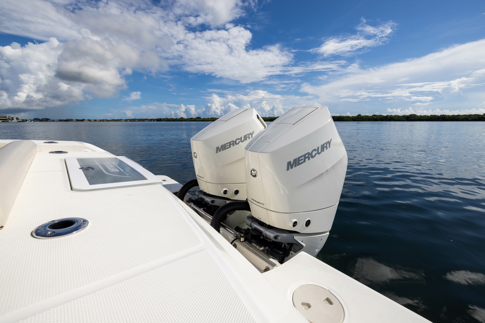 2024 Boston Whaler 330 Outrage