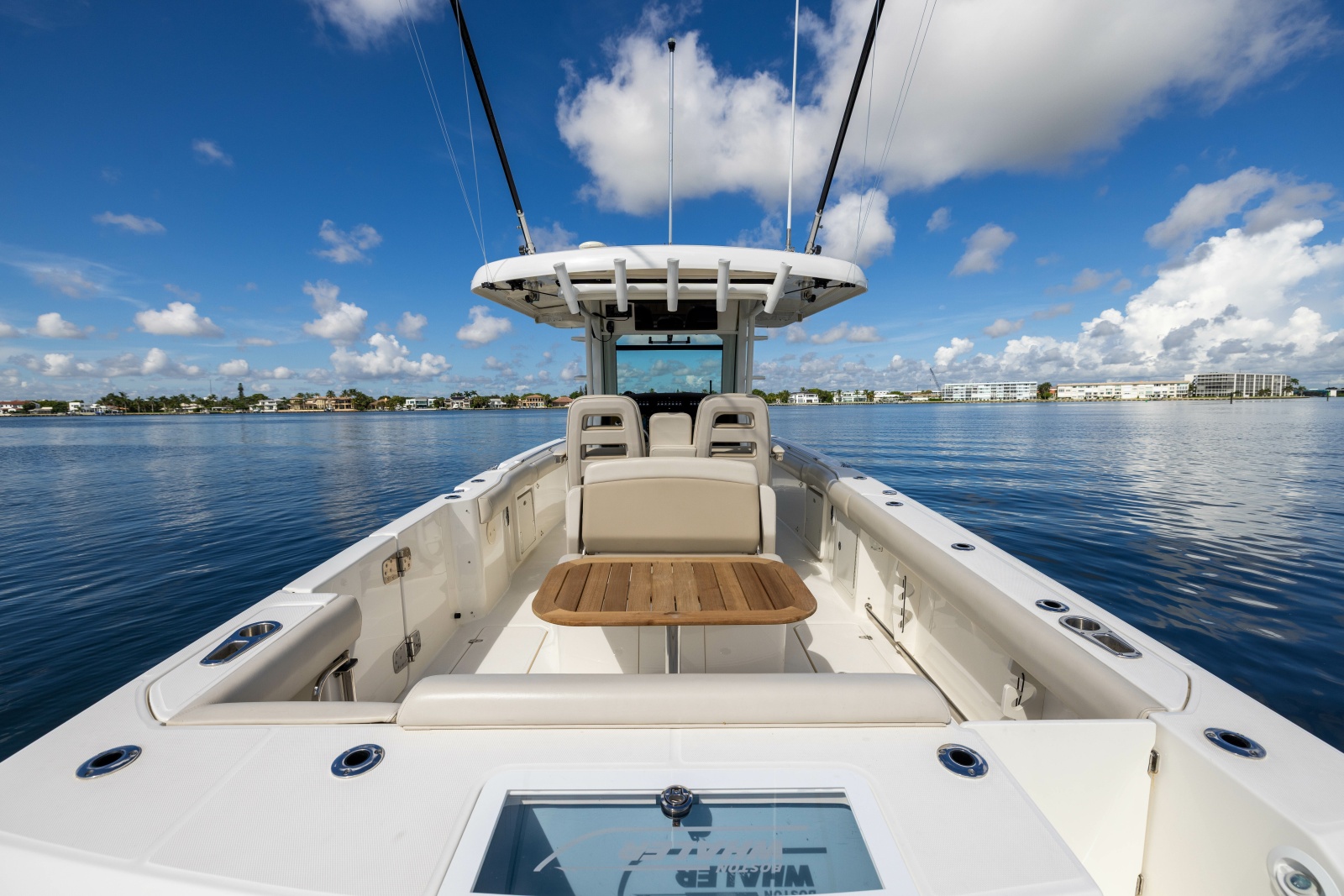 2024 Boston Whaler 330 Outrage