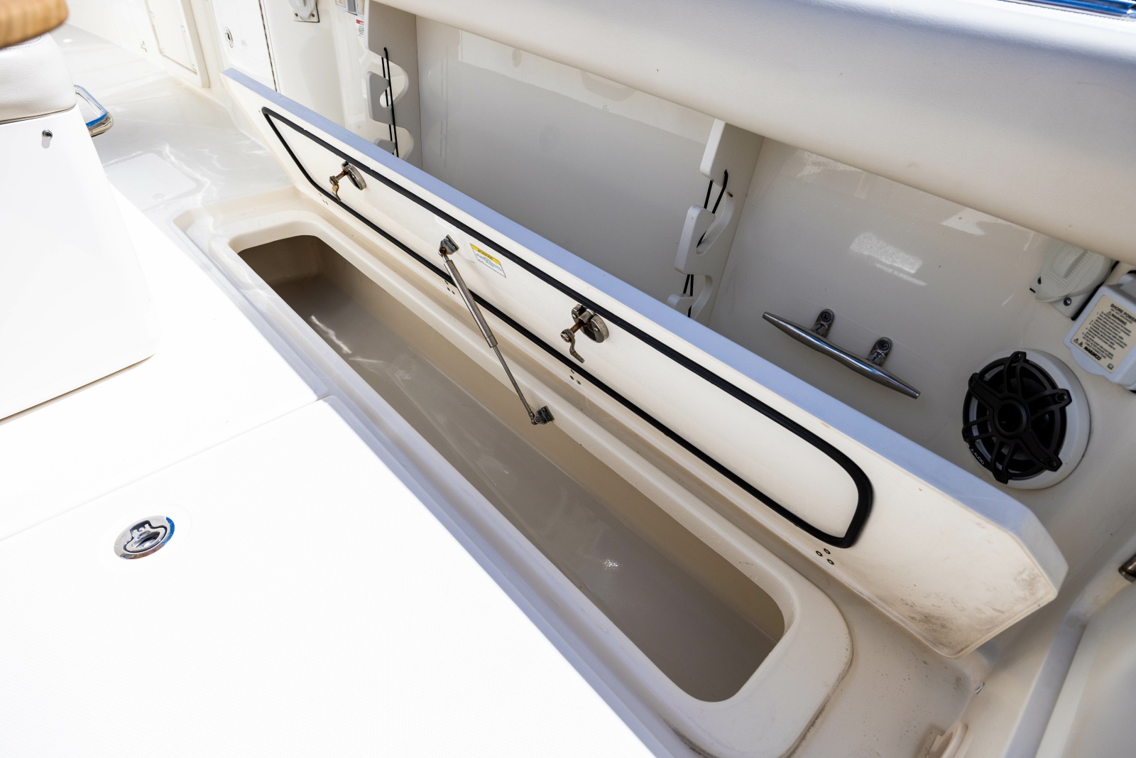 2024 Boston Whaler 330 Outrage