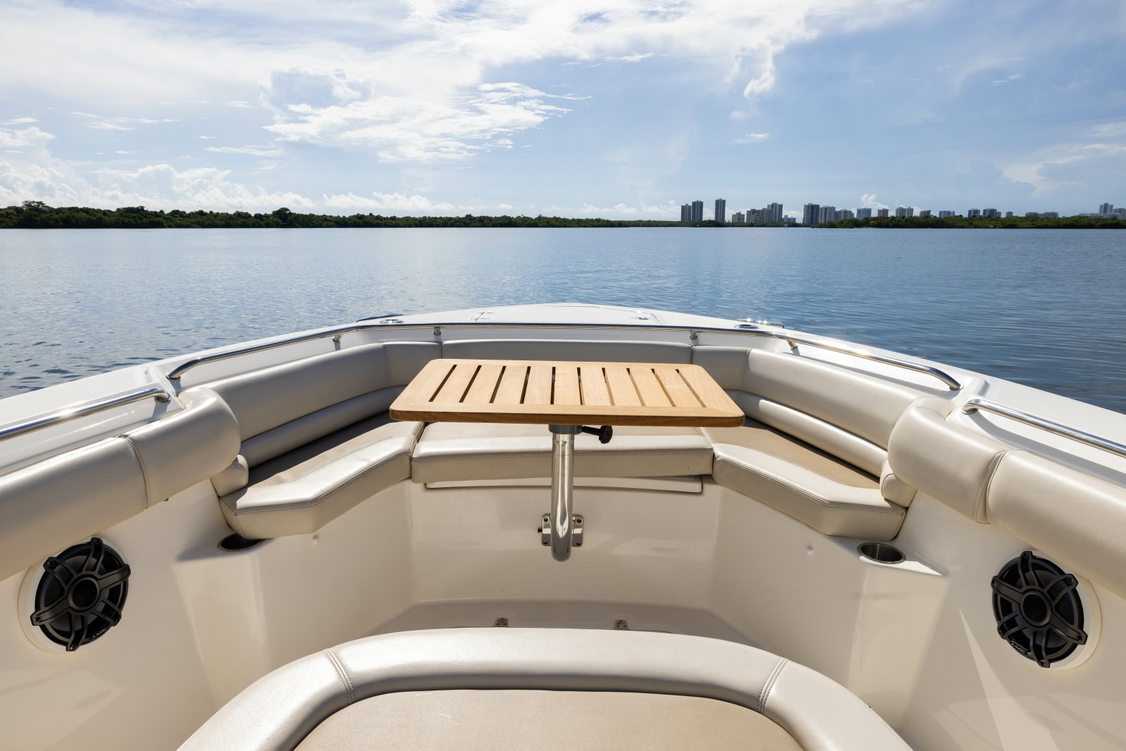 2024 Boston Whaler 330 Outrage