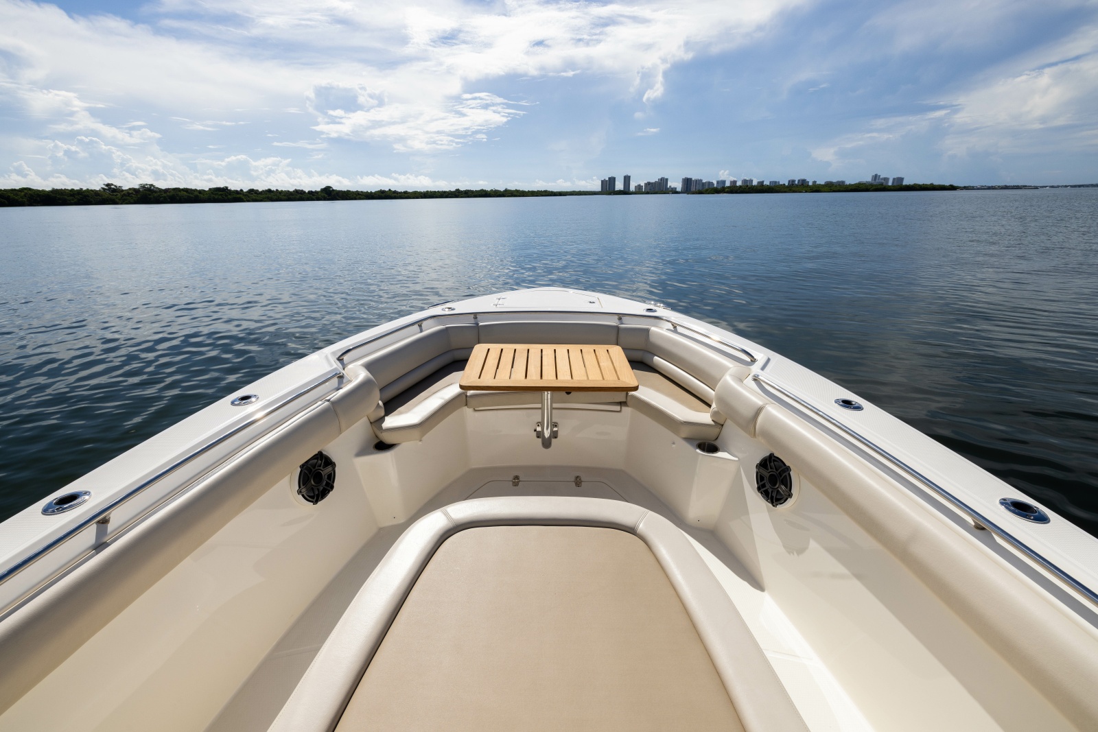 2024 Boston Whaler 330 Outrage