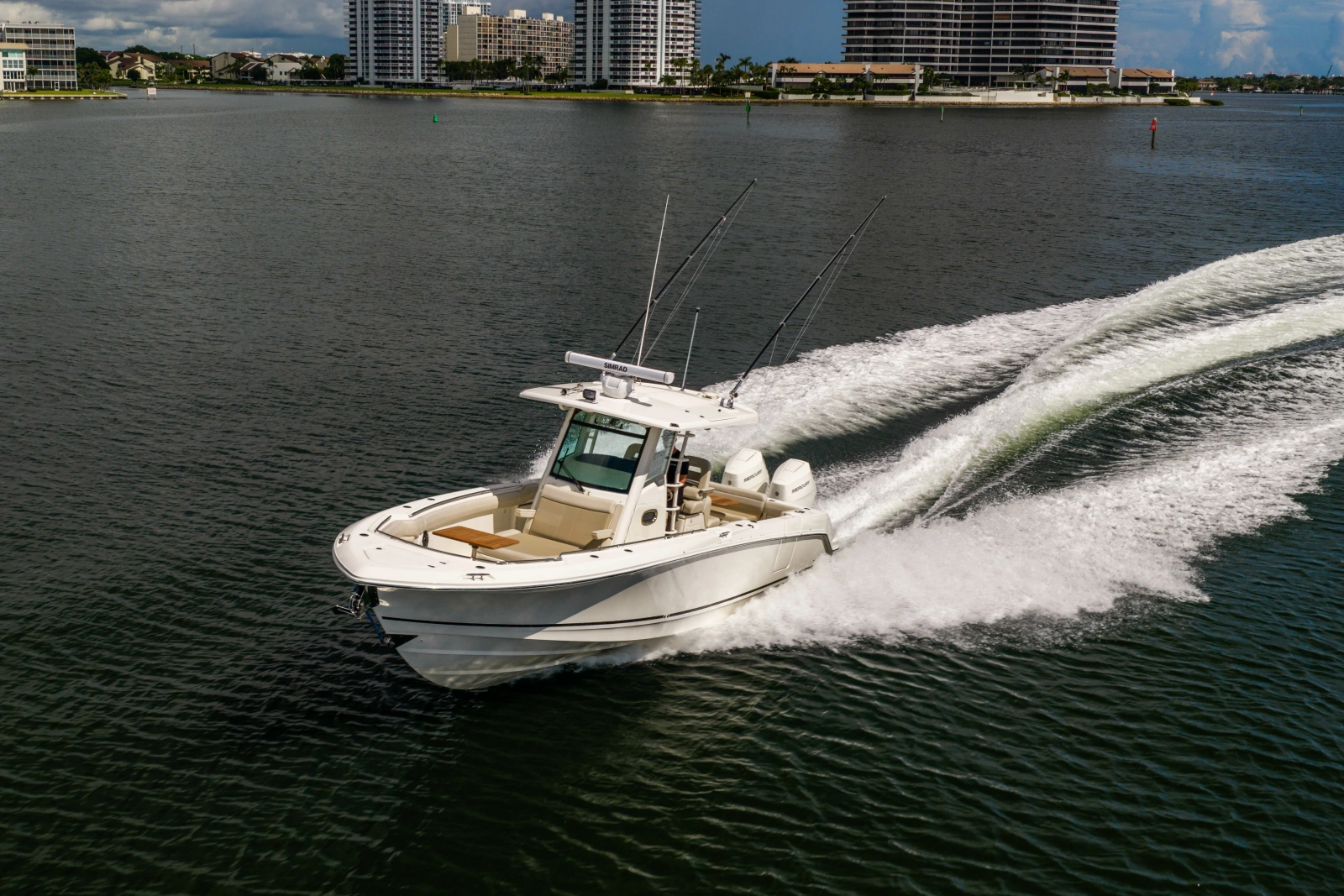 2024 Boston Whaler 330 Outrage