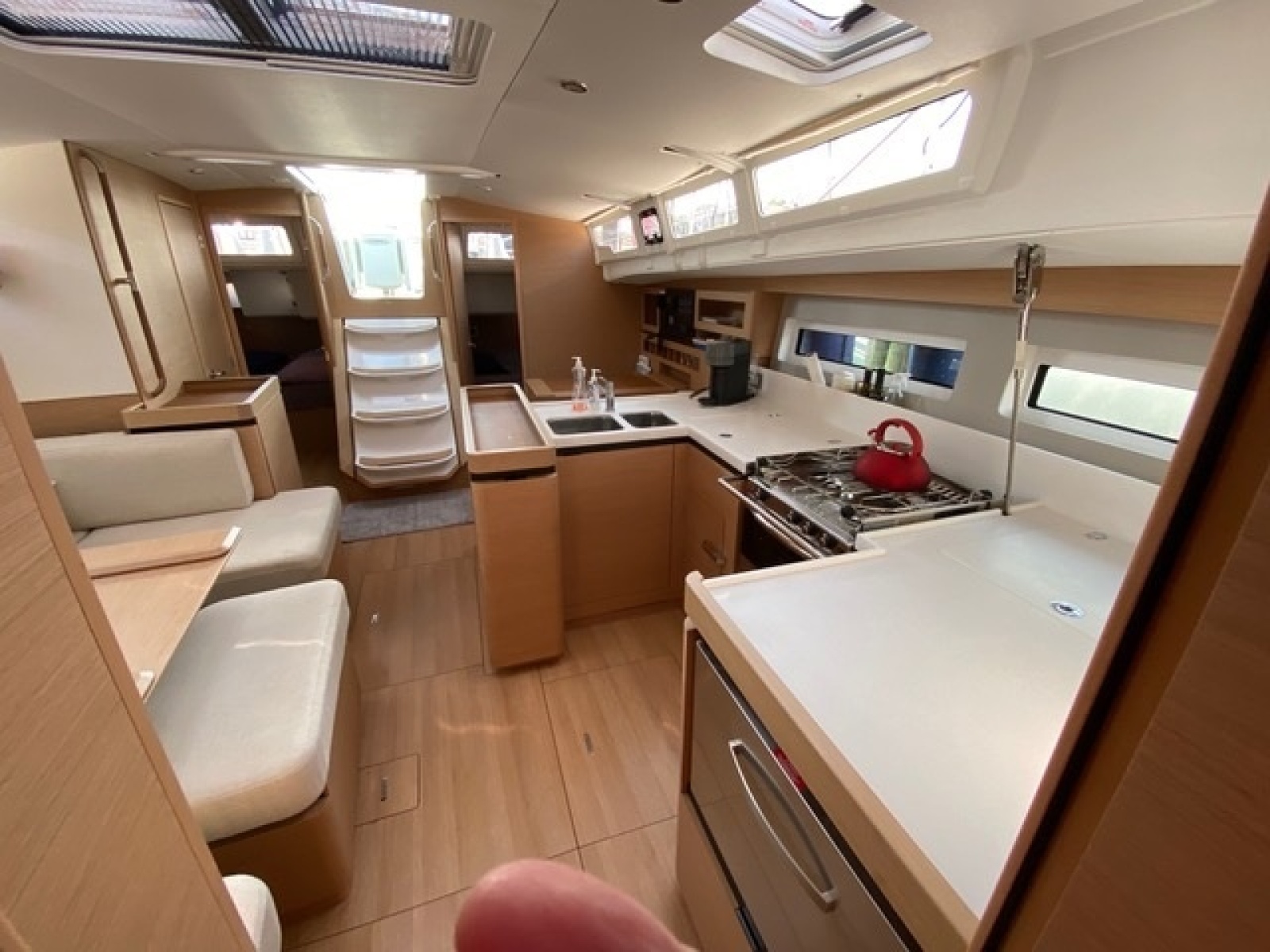2020 Jeanneau Sun Odyssey 490
