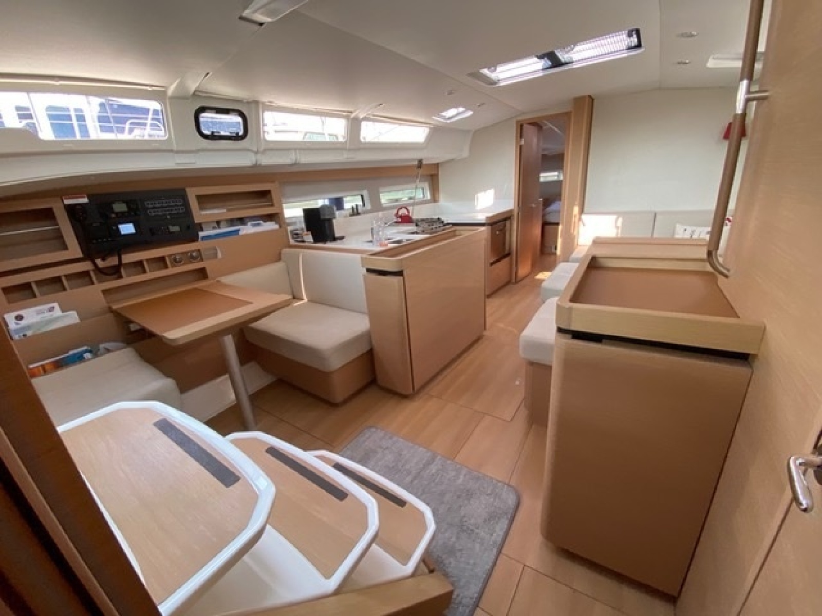 2020 Jeanneau Sun Odyssey 490