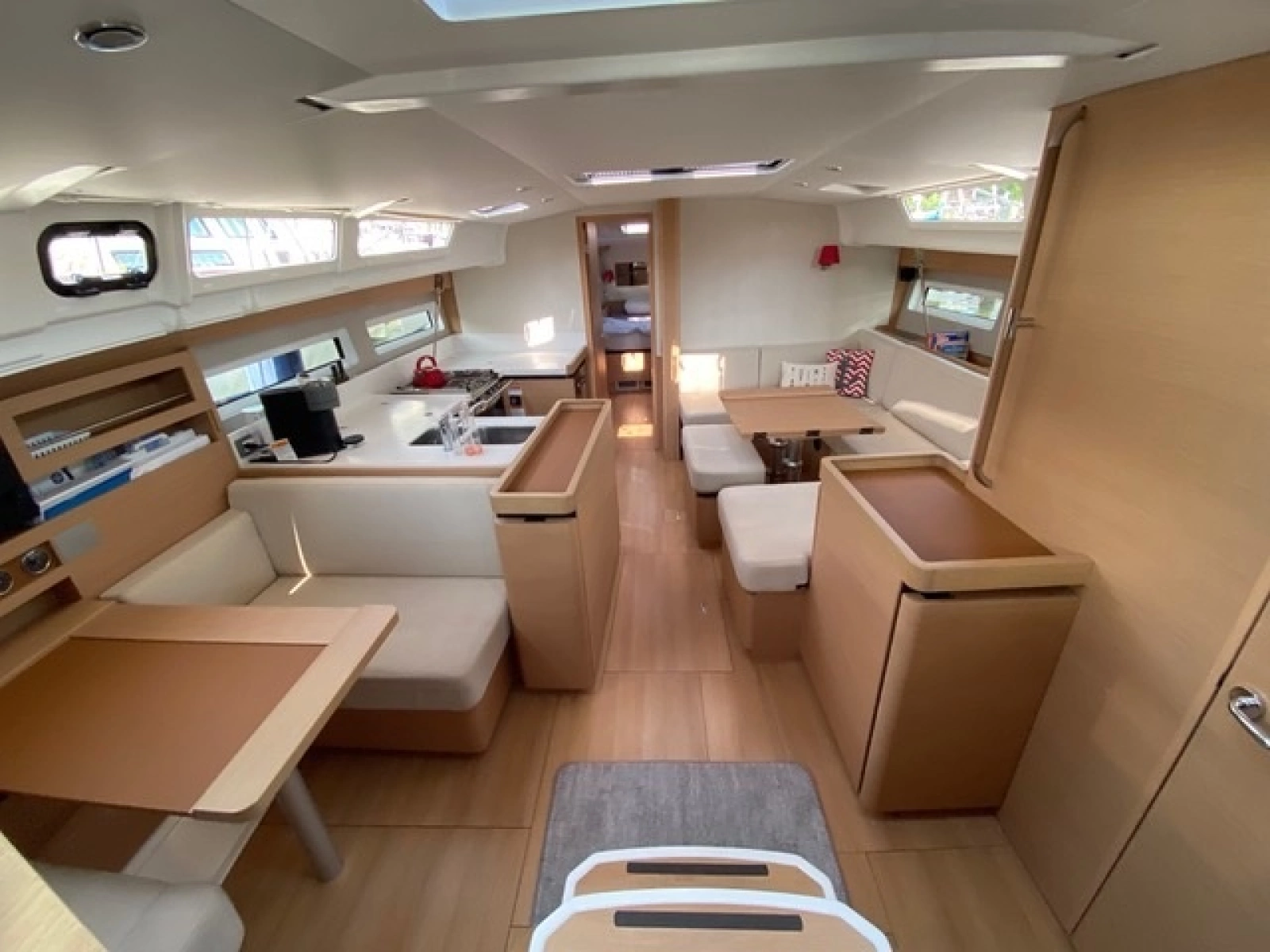 2020 Jeanneau Sun Odyssey 490