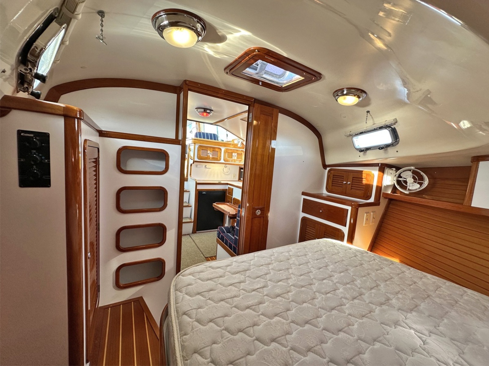 Cabin Looking Aft