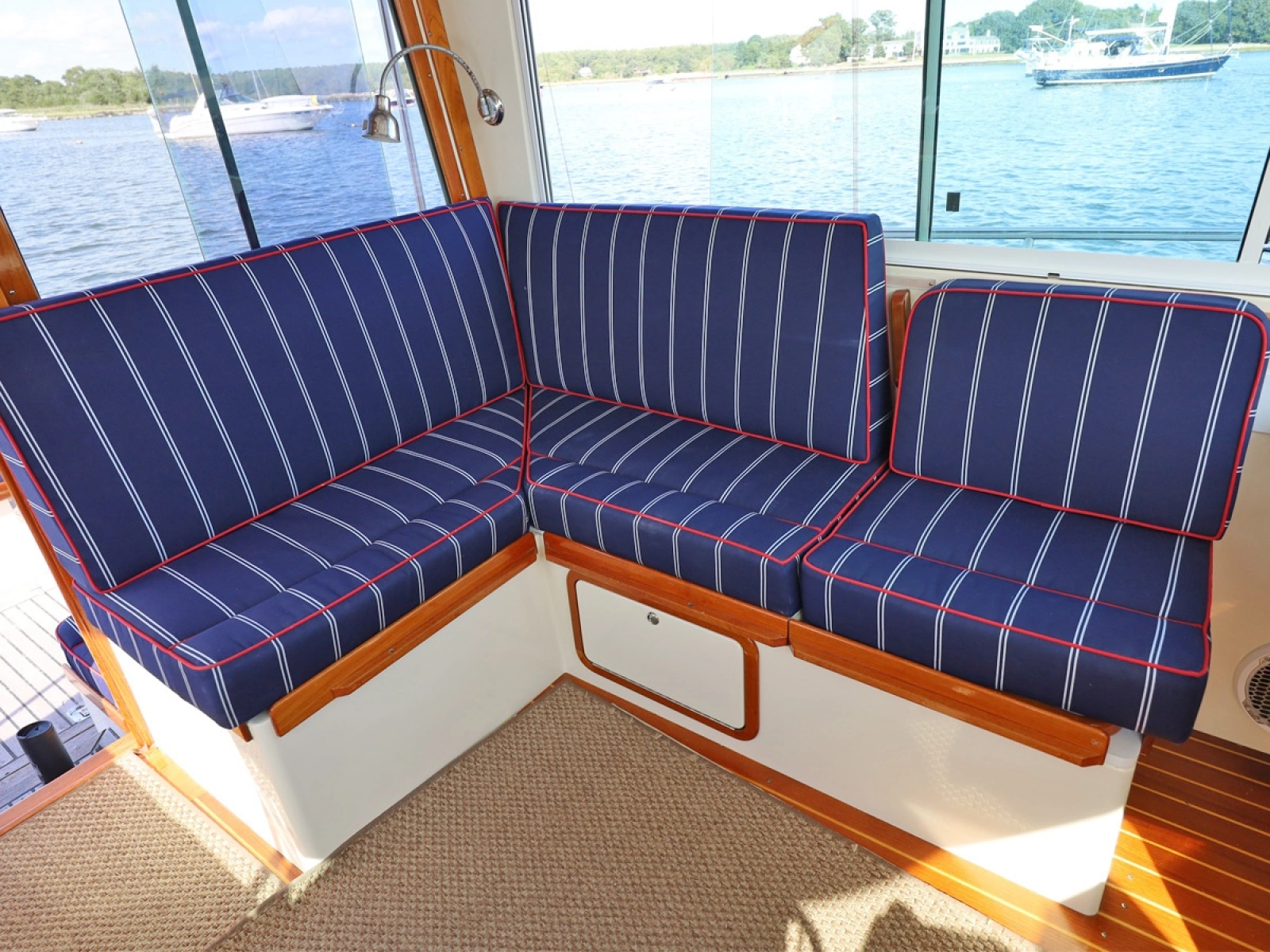 Full L-Settee