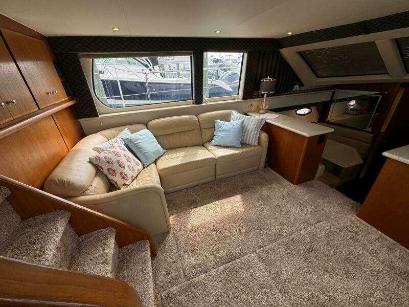 26 1999 Carver 406 Salon 21
