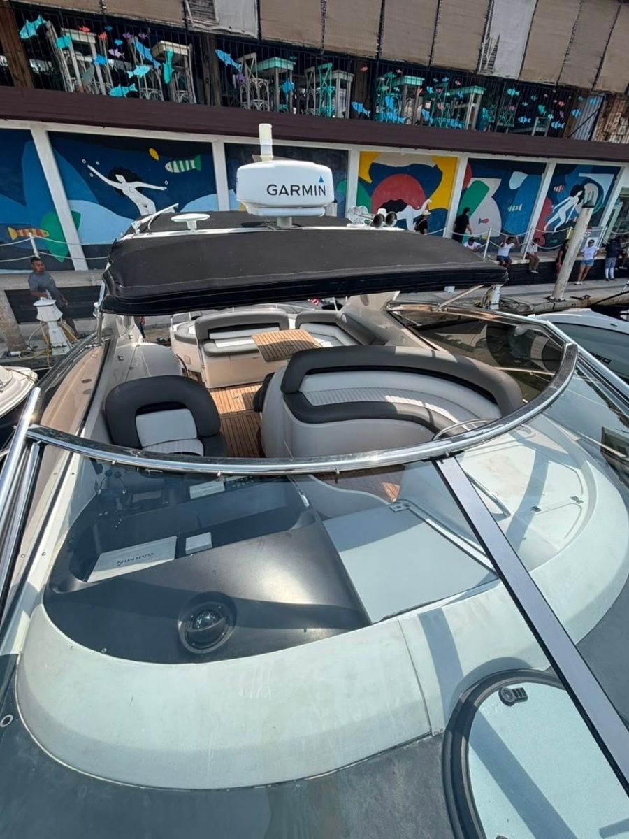 2004 Sunseeker 