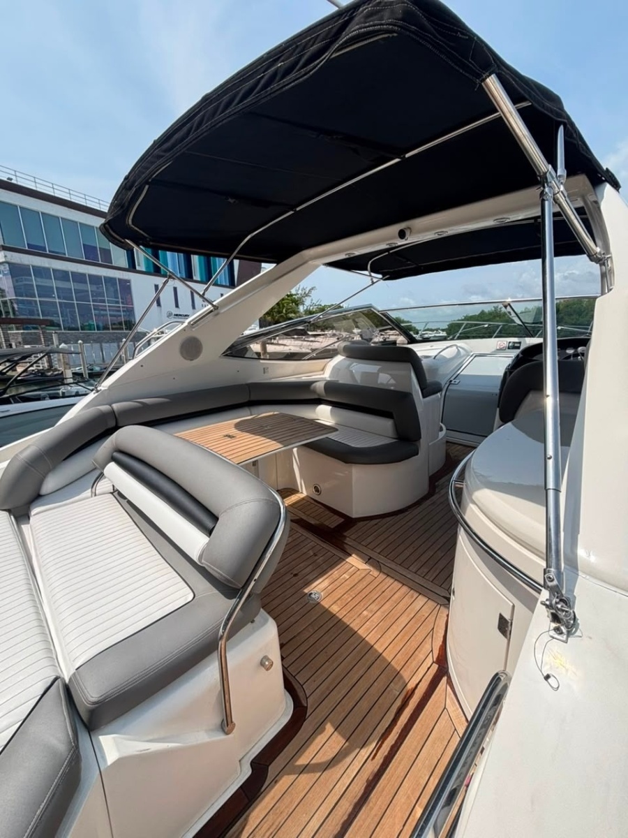 2004 Sunseeker 