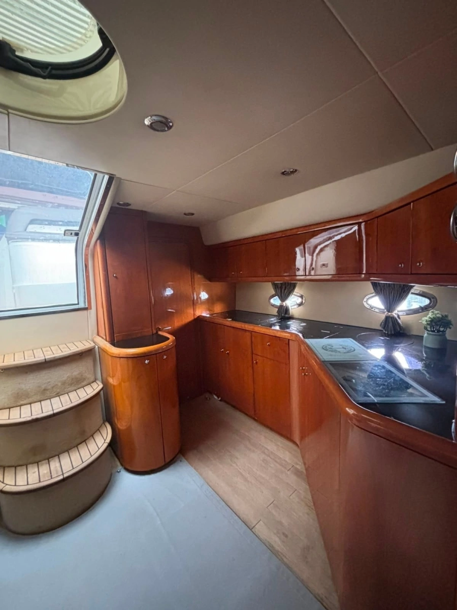 2004 Sunseeker 