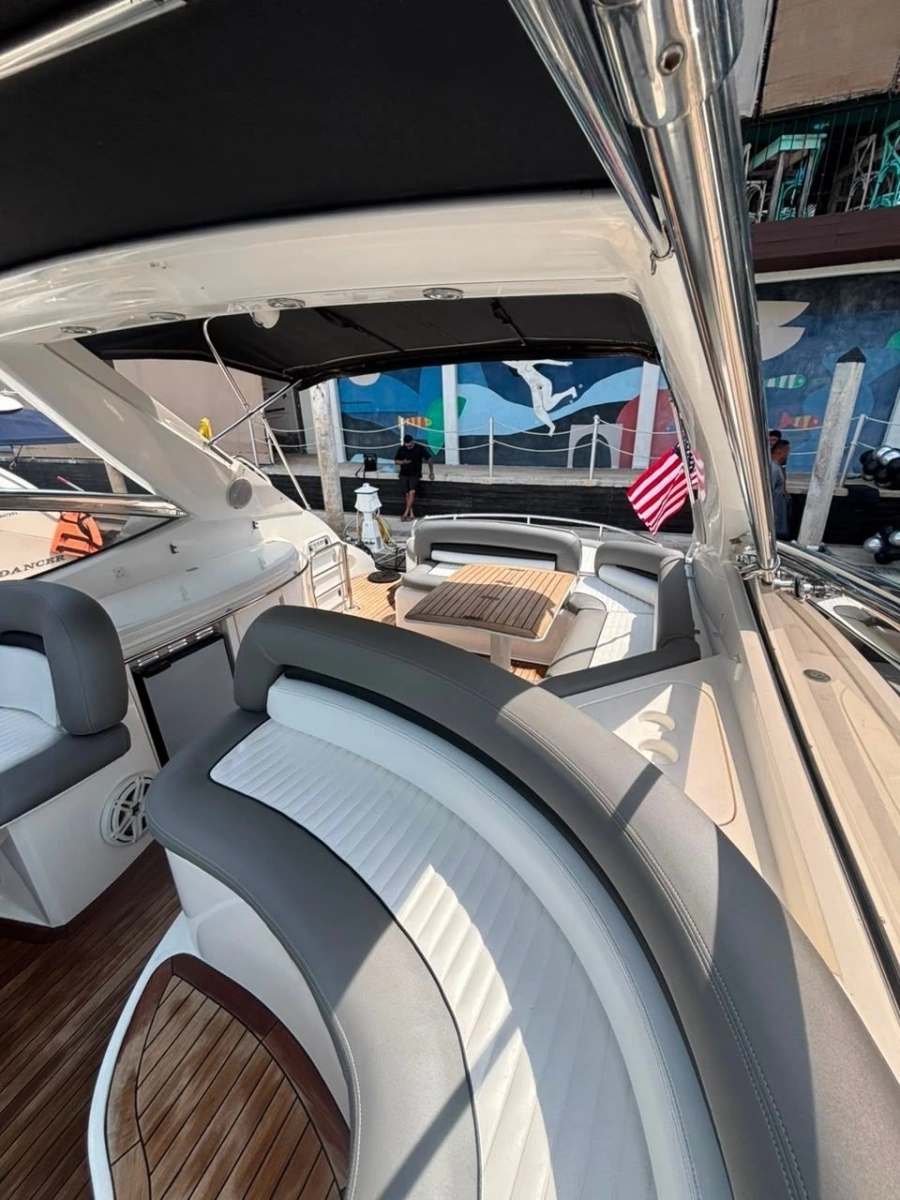 2004 Sunseeker 