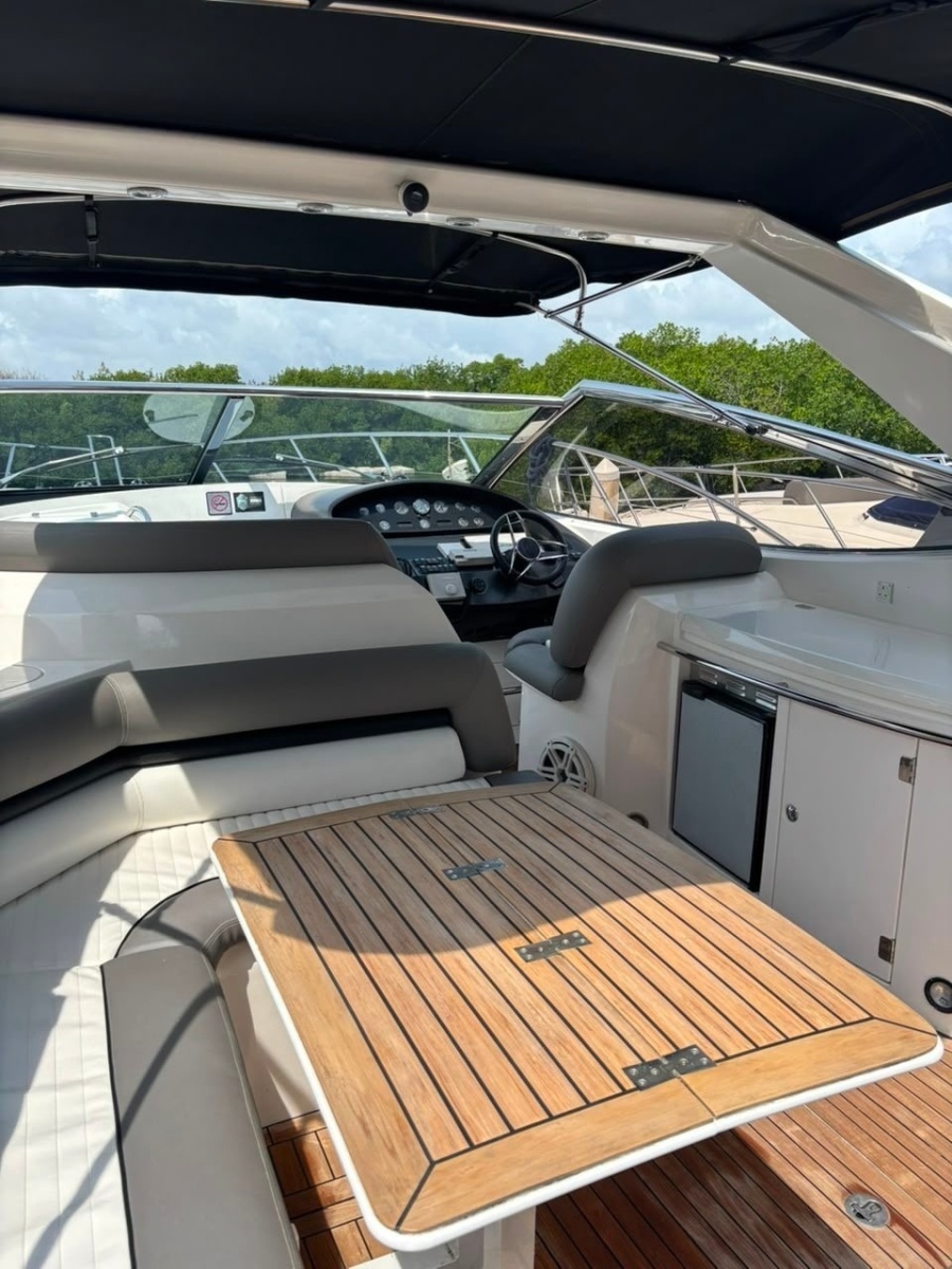 2004 Sunseeker 