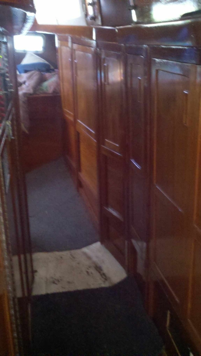 1976 Islander SAILING VESSEL